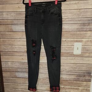 Judy Blue Buffalo Plaid Distressed Skinny Jeans